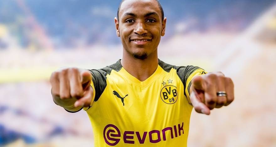  拜仁慕尼黑客场战平莱比锡，罗伊斯绝杀被吹无效  