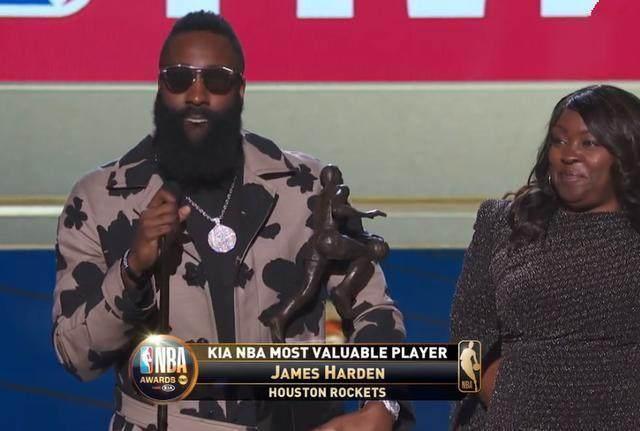  雷霆亚历山大当选月最佳，年轻核心崛起  