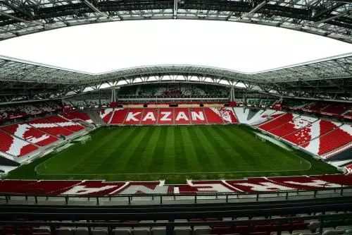  瓦朗谢讷启用可伸缩看台，多功能球场设计获建筑大奖  